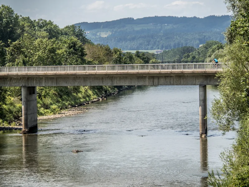 Die Eschikofer Brücke über die Thur